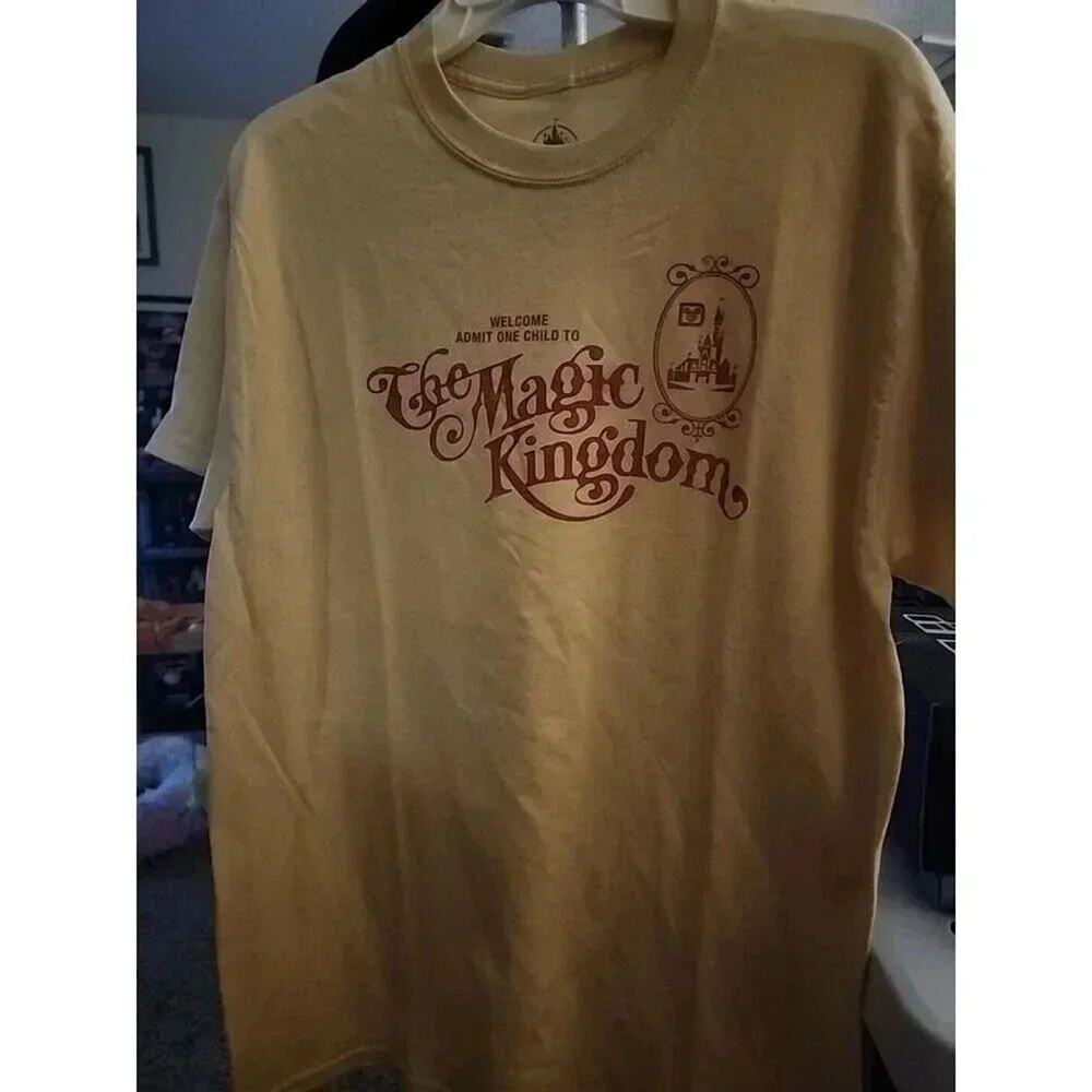 Walt Disney World Parks Admit One the Magic Kingdom T-Shirt Men's Med NWT A101